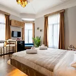 Leyan Suites